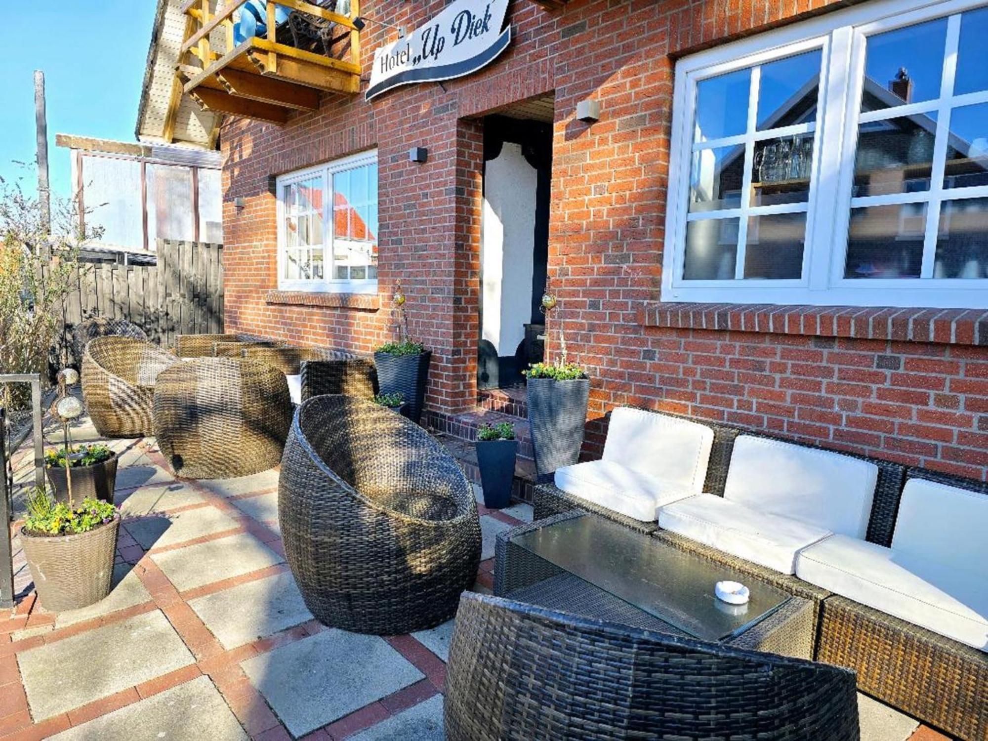Hotel Up Diek Carolinensiel Exterior foto